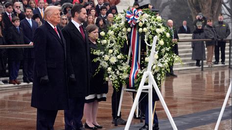 Trump lays wreath at Arlington National Cemetery for victims of .